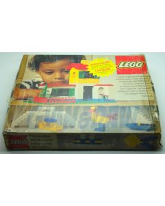 1977 Lego 2 Medium Basic Set+ Box