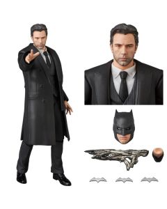 Medicomtoy Mafex DC Comics Justice League Bruce Wayne