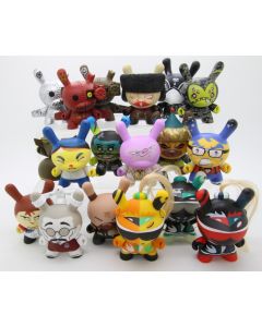 Kidrobot Dunny Art of War - Complete sat 18 pieces different