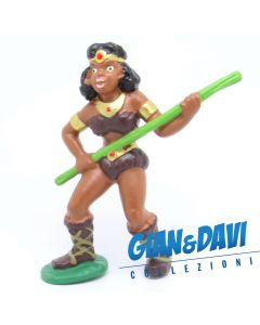 PVC_D&D_MB Madchen mit Kampfstab