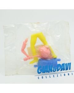 Ferrero Kinder Ü-Ei - Steckfiguren Kind mit Dolch, das Mitleid wirft Versiegelt