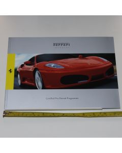 Libro Pubblicazione Ferrari Certified Pre-Owned Programme 26 pagine