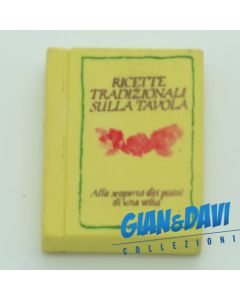 MB-G-C Libro Ricette tradizionali sulla tavola