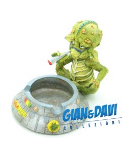 E.S.S.L. Soprammobili Ceramica Rasta Rastaman Marijuana - 5038 Posacenere Alieno Anziano con Navicella