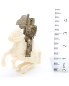 Ferrero Kinder Ü-Ei Soldatini Metallfiguren Ritter zu Pferd K97 n69