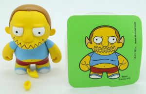 Kidrobot Vinyl Mini Figure - Simpsons S1 Comic Book Guy 1/24