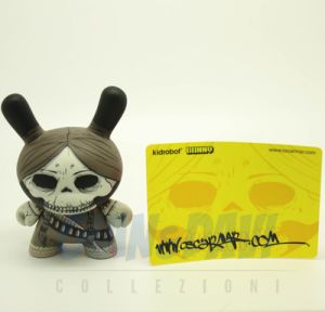 Kidrobot Vinyl Mini Figure - Dunny Azteca 2 - Monotone Adelita ?/??