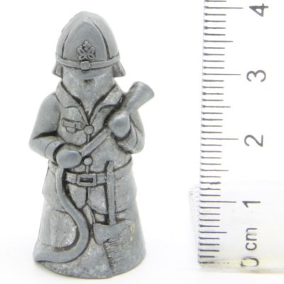 Ü-Ei-MF Fingerhut Miniaturen - Barufe Feuerwehrmann Eisen
