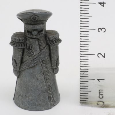 Ü-Ei-MF Fingerhut Miniaturen Militar General Eisen Dark