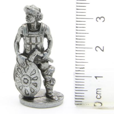 Ferrero Kinder Ü-Ei Soldatini Metallfiguren Krieger - I 52 35mm Eisen
