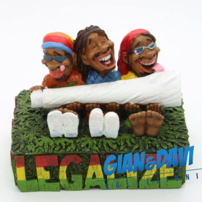 E.S.S.L. Soprammobili Ceramica Rasta Rastaman Marijuana - 5226 Contenitore con 3 Uomini