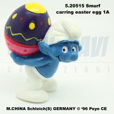 5.20515 520515 Smurf carring easter egg Puffo Uovo Schiena 1A