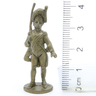 Ferrero Kinder Ü-Ei Soldatini Metallfiguren Soldaten 18-19 - 4 40mm Messing