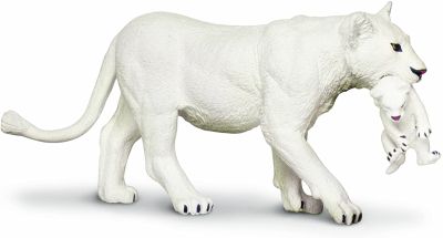 228629 White Lioness with Cub