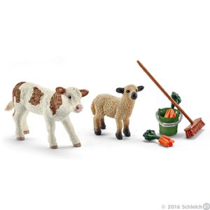 Schleich Farm Life 41422 Set cura stalla con vitello e pecorella