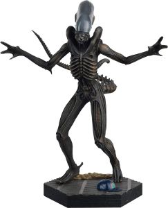 Weyland-Yutani Corp The Alien & Predator - Alien Xenomorph