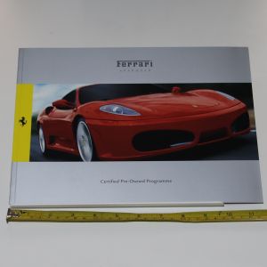 Libro Pubblicazione Ferrari Certified Pre-Owned Programme 26 pagine