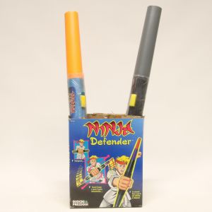 2 x Ninja Defendere Giochi Preziosi in Espositore Originale 1995