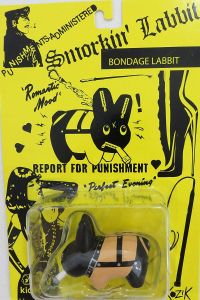 Kidrobot Vinyl - Smorking Labbit Bondage Heel Boy 2,5"