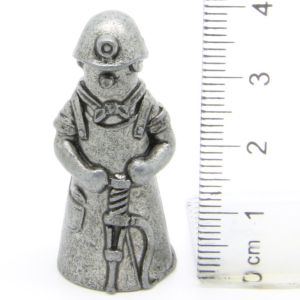 Ferrero Kinder Ü-Ei Soldatini Metallfiguren Fingerhut Miniaturen - Barufe Bauarbeiter Eisen Dark