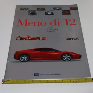 Libro Pubblicazione Ferrari  Meno di 12 I motori le macchine la storia 10 pagine